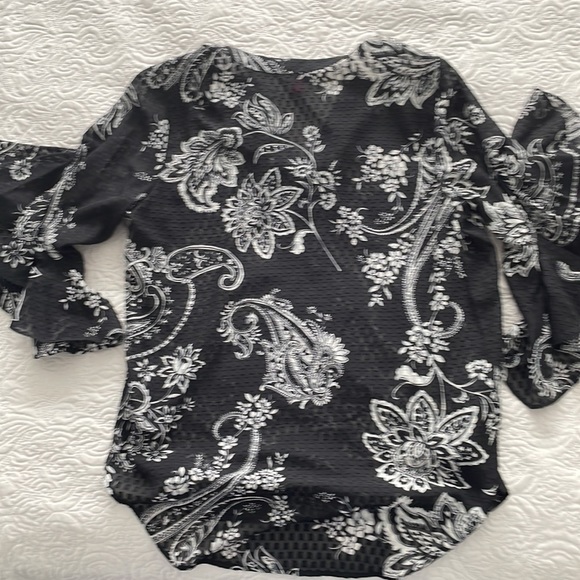 Vince camuto blouse - Picture 3 of 6